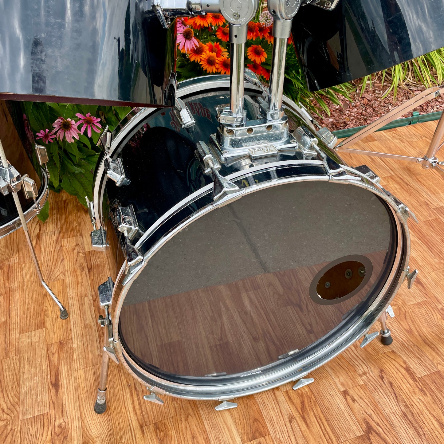 Vintage Pearl Vari-Pitch Drum Set Black 22/8/10/12/14/16
