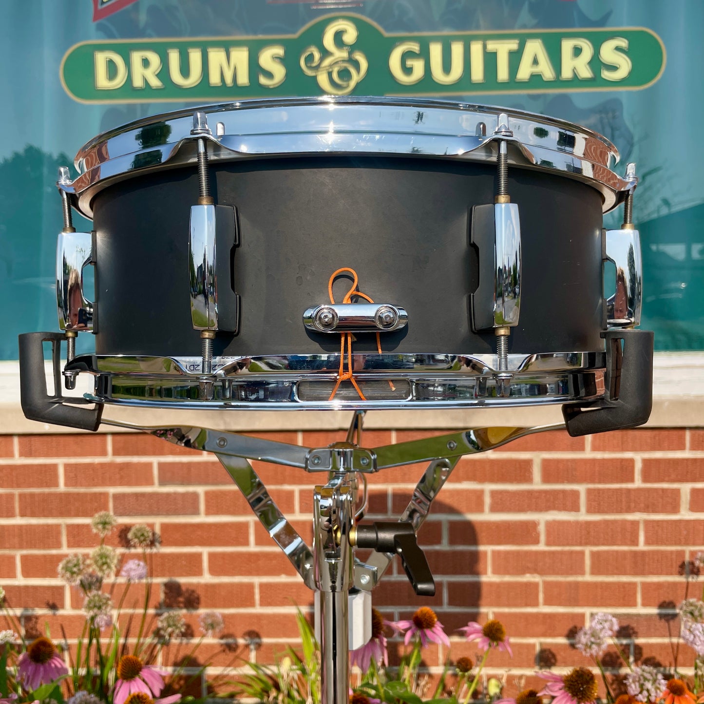 Pearl Modern Utility 5.5x14 Maple Snare Drum Satin Black MUS1455M227