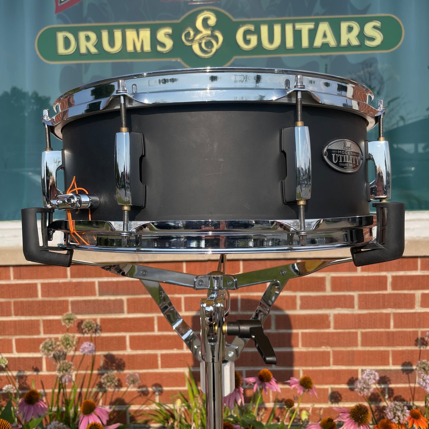 Pearl Modern Utility 5.5x14 Maple Snare Drum Satin Black MUS1455M227
