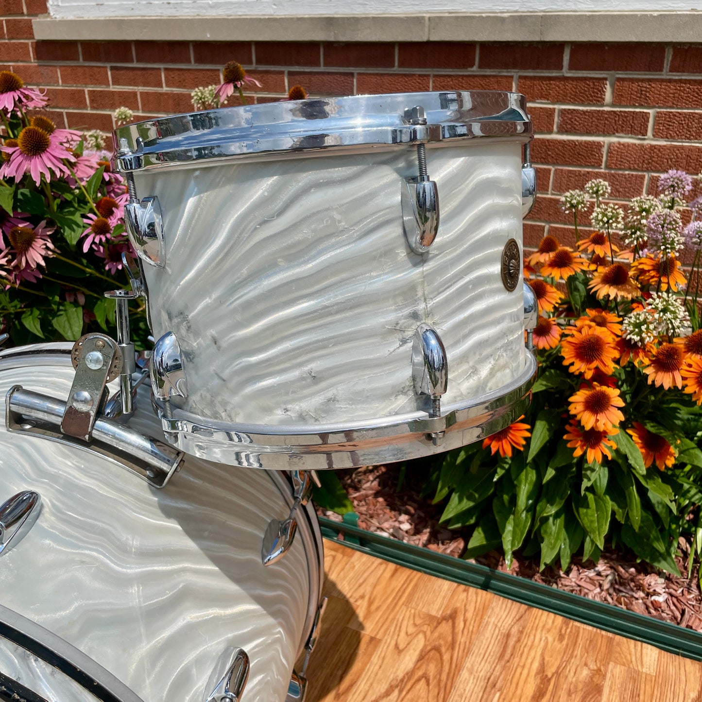 1960s Gretsch Progressive Jazz Drum Set Silver (White) Satin Flame 20/12/14 w/ Snare
