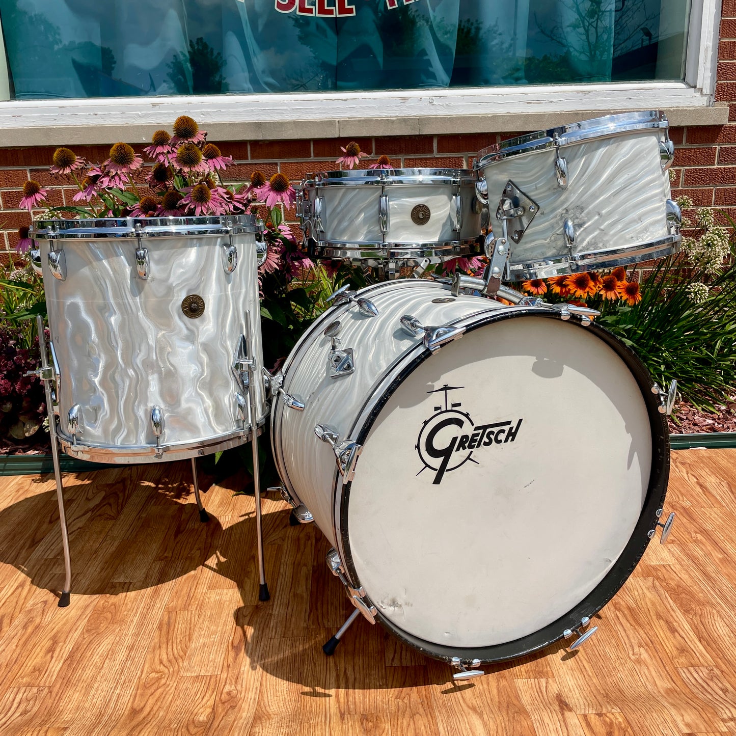 1960s Gretsch Progressive Jazz Drum Set Silver (White) Satin Flame 20/12/14 w/ Snare