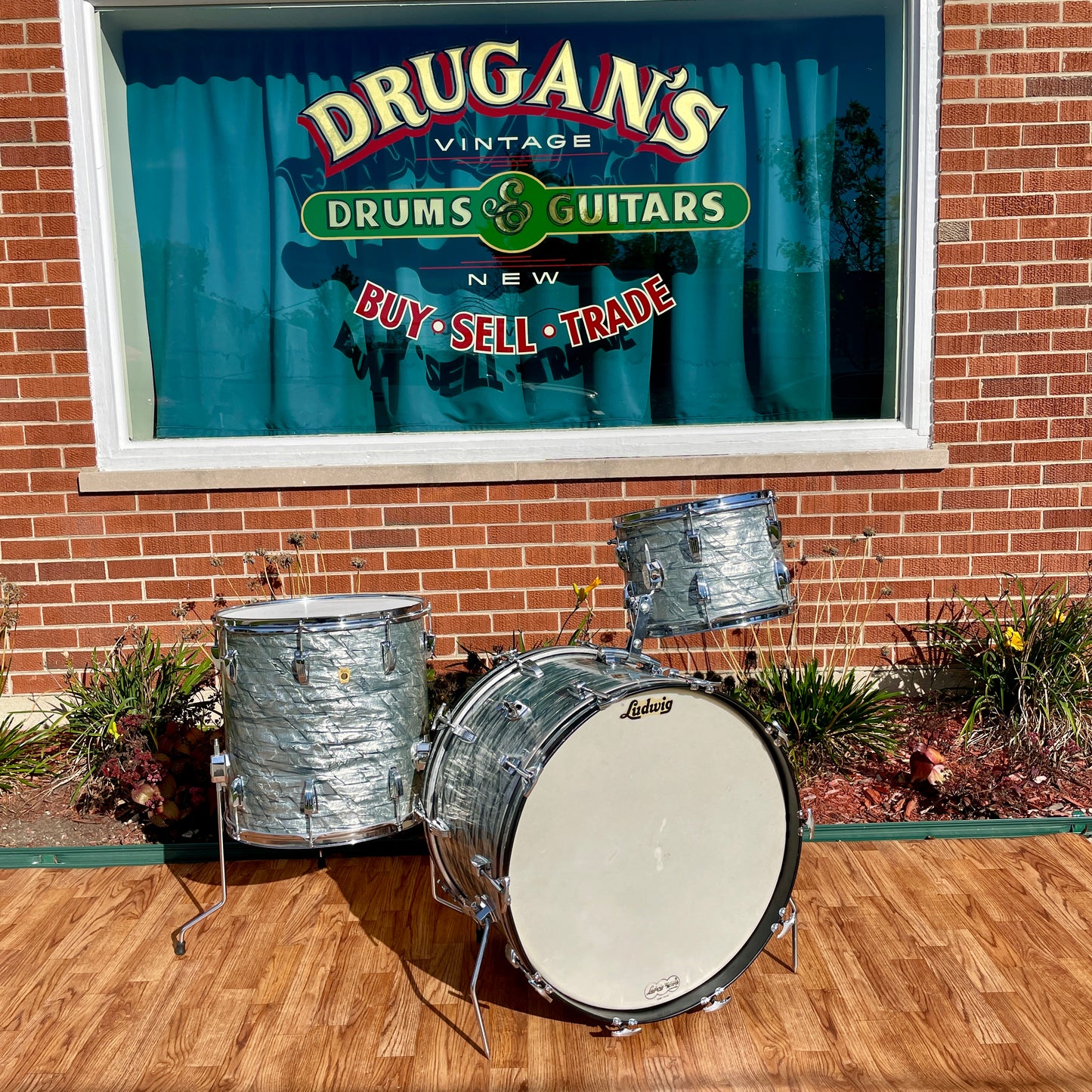 1967 Ludwig Super Classic Drum Set Sky Blue Pearl 22/13/16
