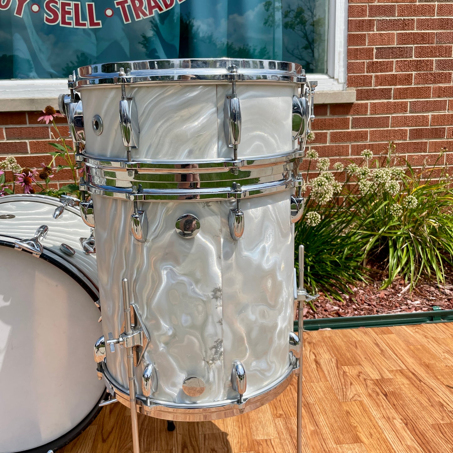 1960s Gretsch Progressive Jazz Drum Set Silver (White) Satin Flame 20/12/14 w/ Snare
