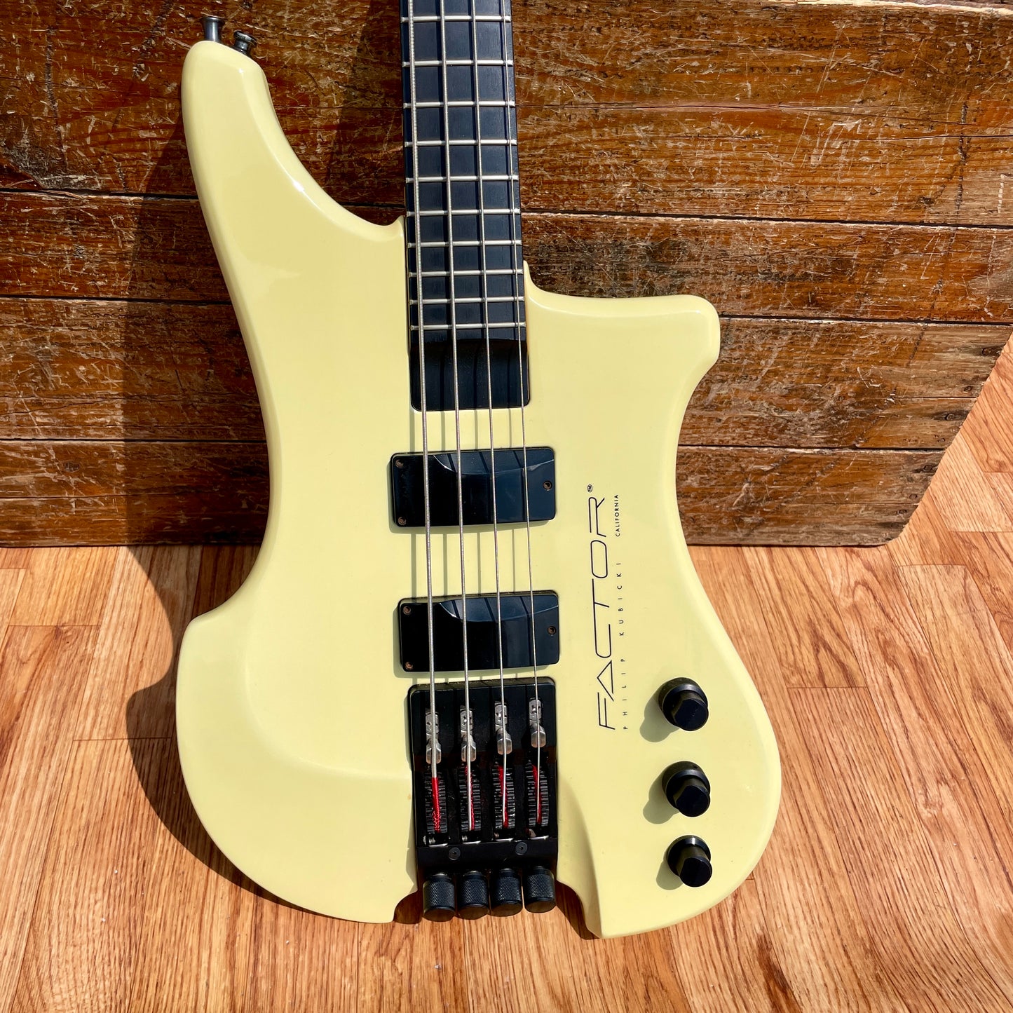 1990 Philip Kubicki Ex Factor 18v Active Bass in Cream w/ OHSC