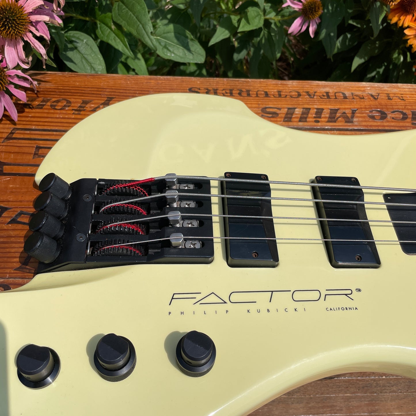 1990 Philip Kubicki Ex Factor 18v Active Bass in Cream w/ OHSC