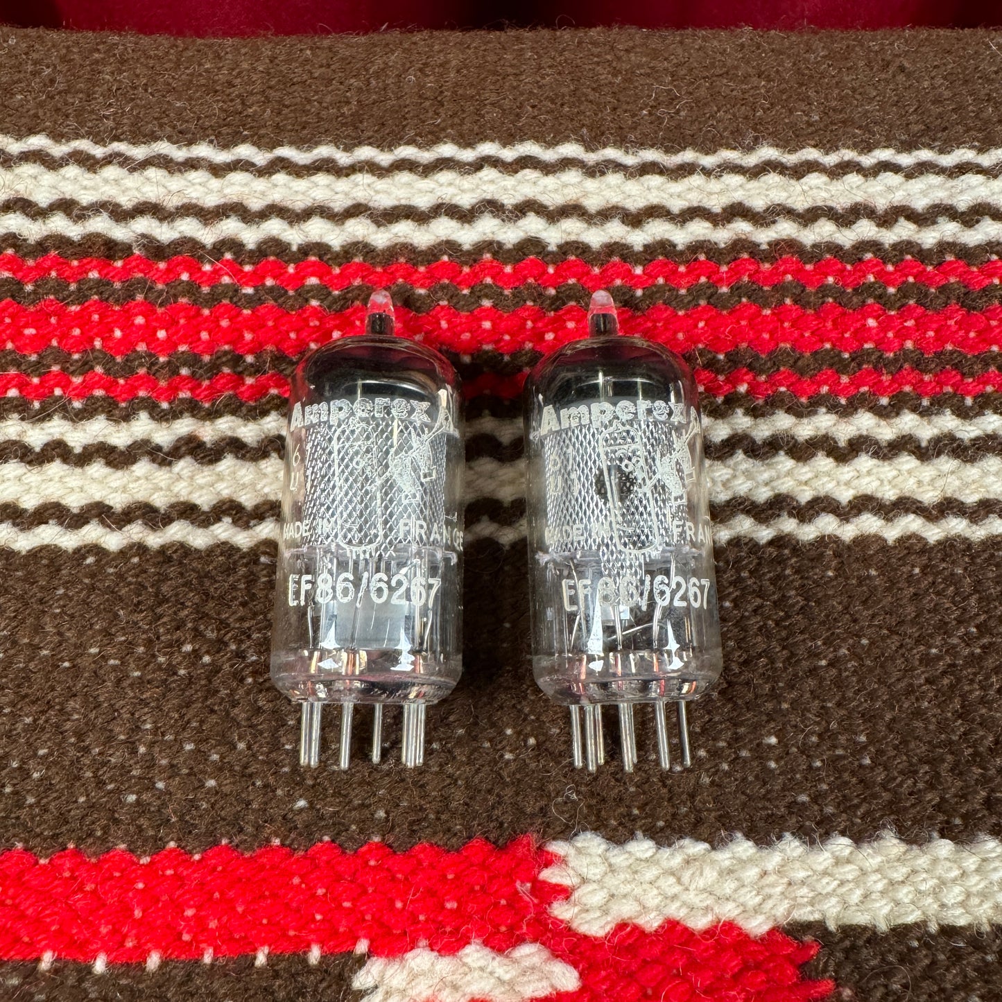 NOS Amperex Bugle Boy EF86 / 6267 Amplifier Preamp Tubes Pair Duet Mesh Plate France #103