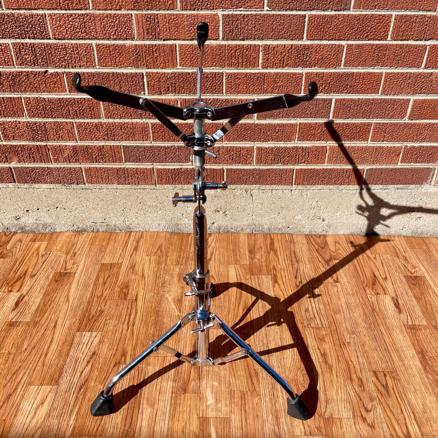 Late 1970s Ludwig No. 1374 Atlas Snare Drum Stand