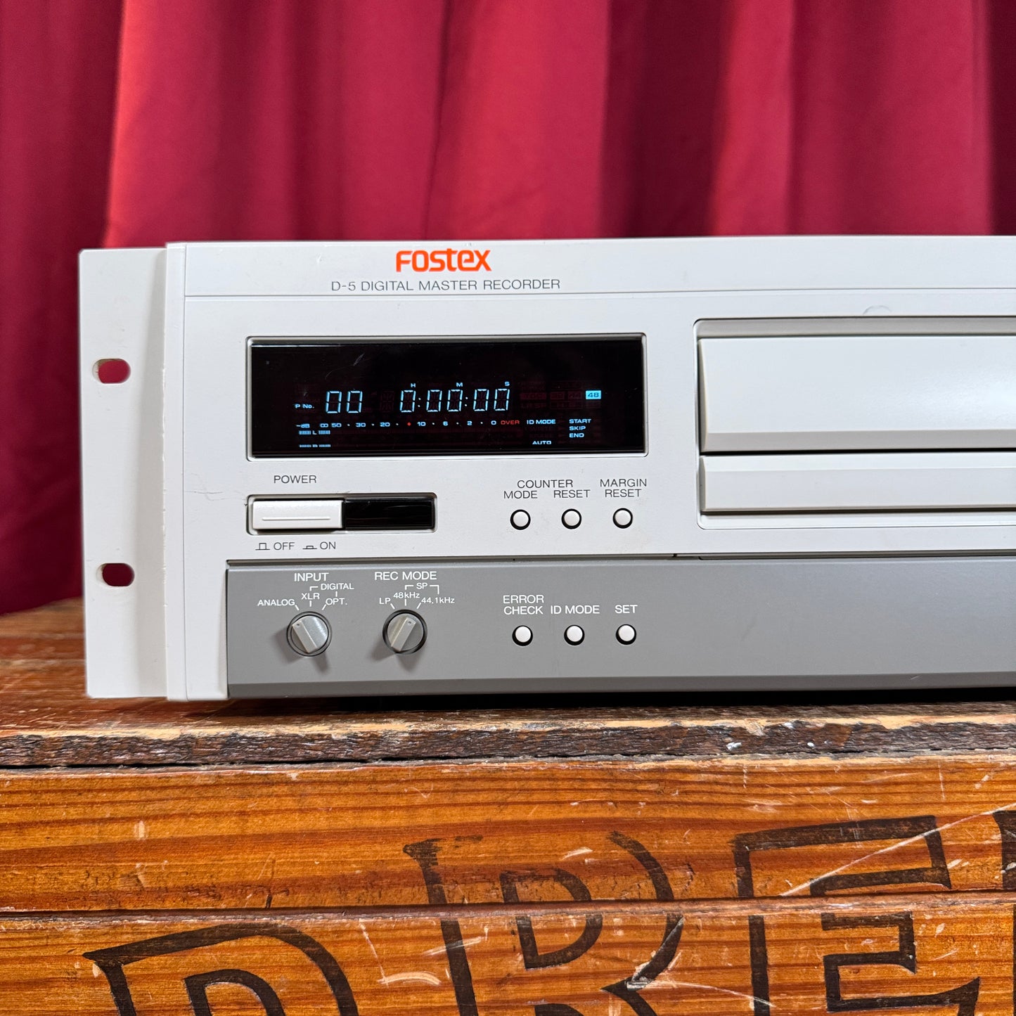 Fostex D-5 Digital Audio Tape Master Recorder DAT w/ Manual