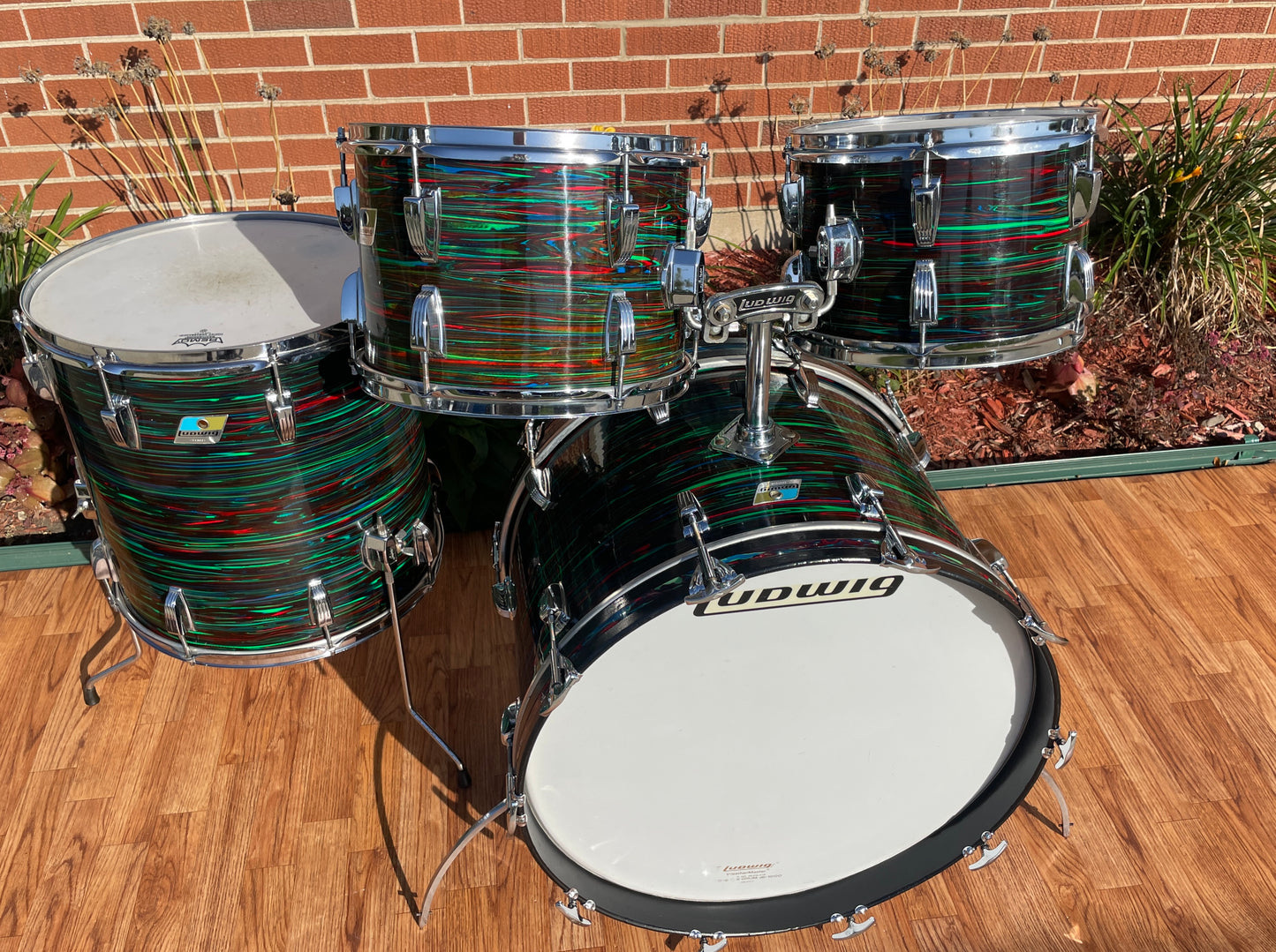 1970s Ludwig Big Beat Drum Set Psychedelic Red 22/12/13/16