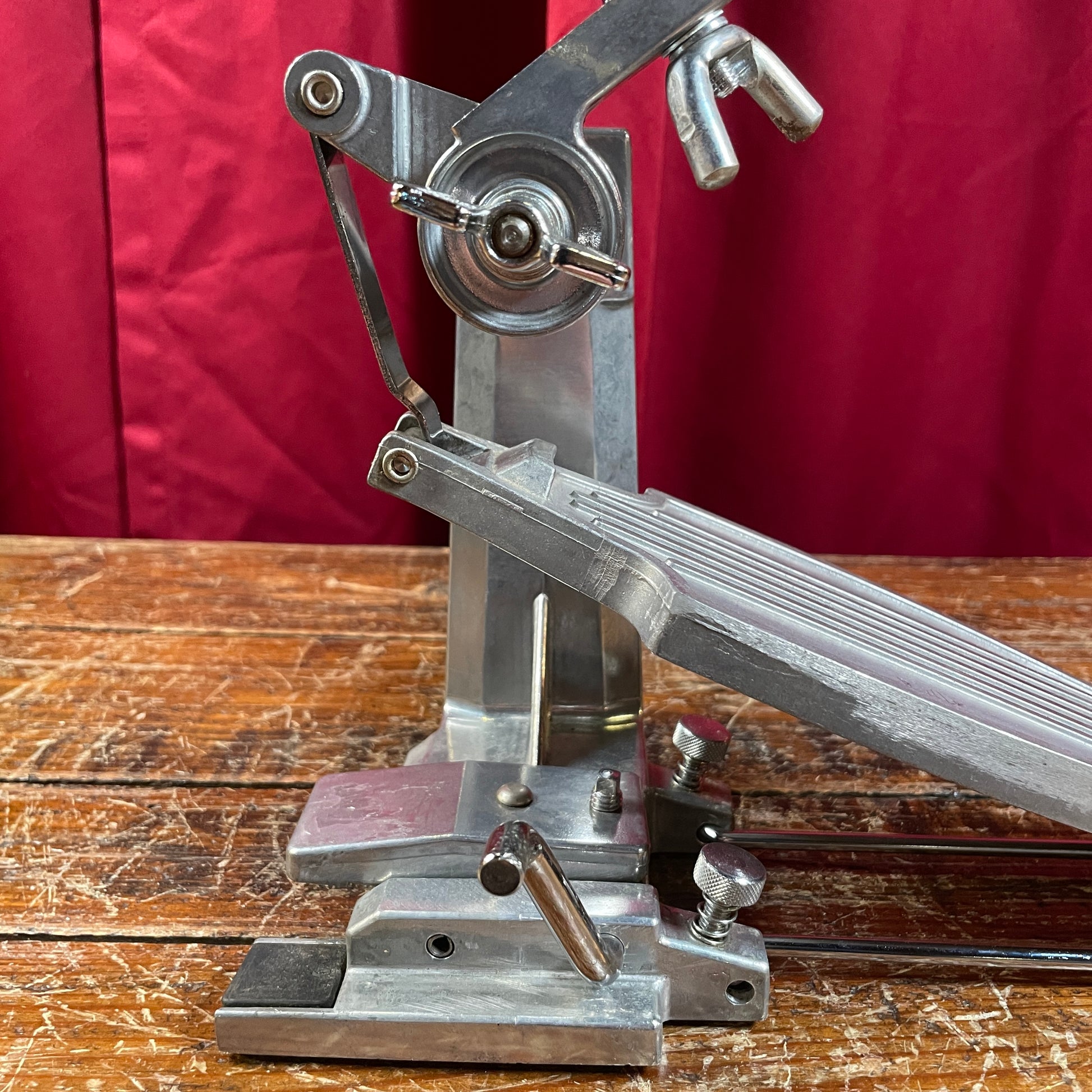 tama king beat pedal Vintage Tama 6755 King Beat Bass Drum Pedal Mid-1980s – Drugan's Drums & Guitars