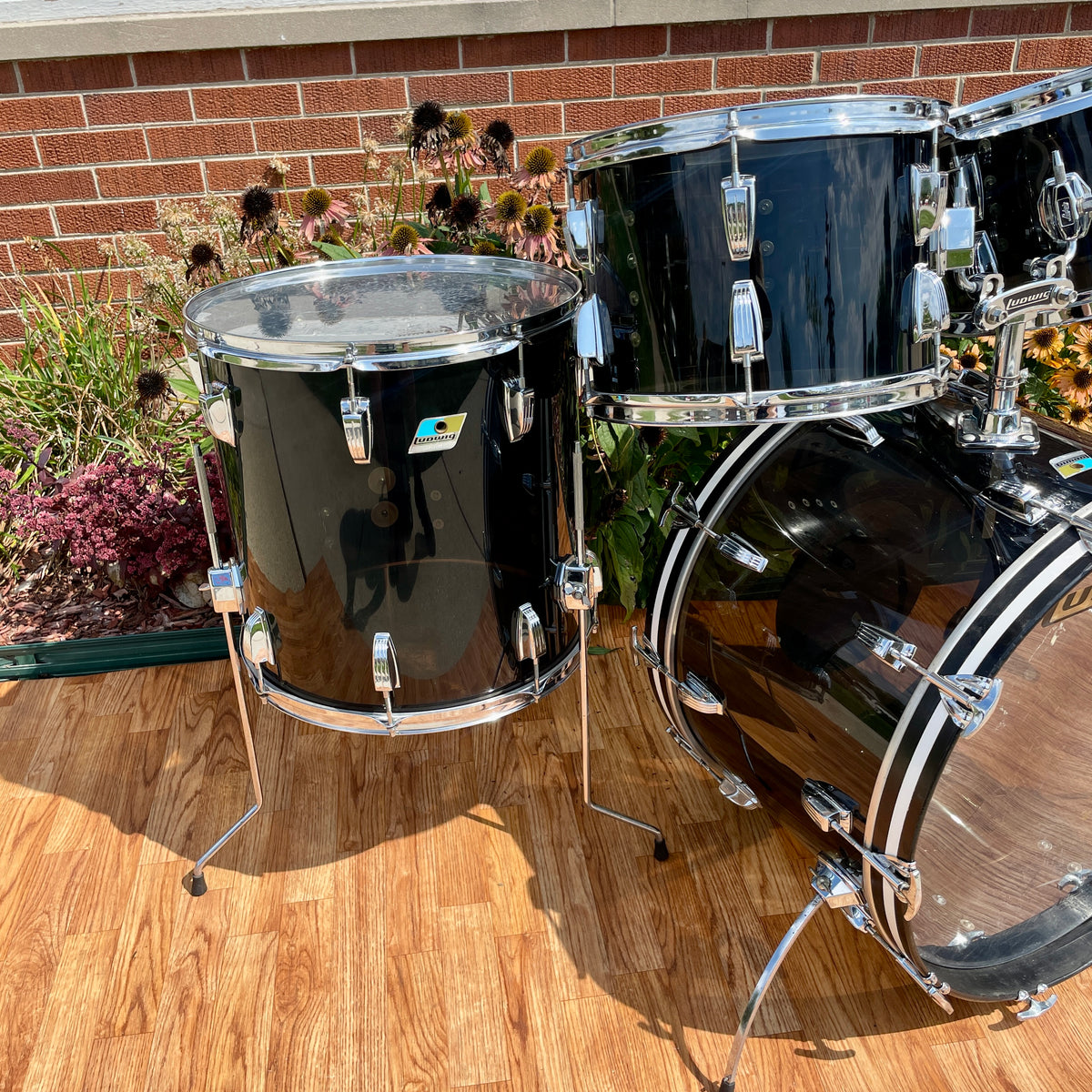 1970s Ludwig Smoke Black Vistalite Big Beat Drum Set 22/12/13/16