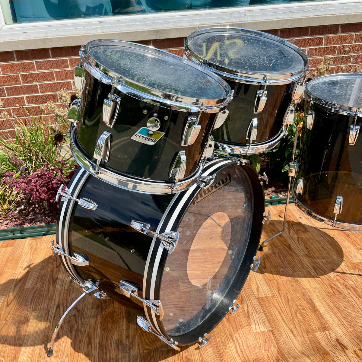 1970s Ludwig Smoke Black Vistalite Big Beat Drum Set 22/12/13/16