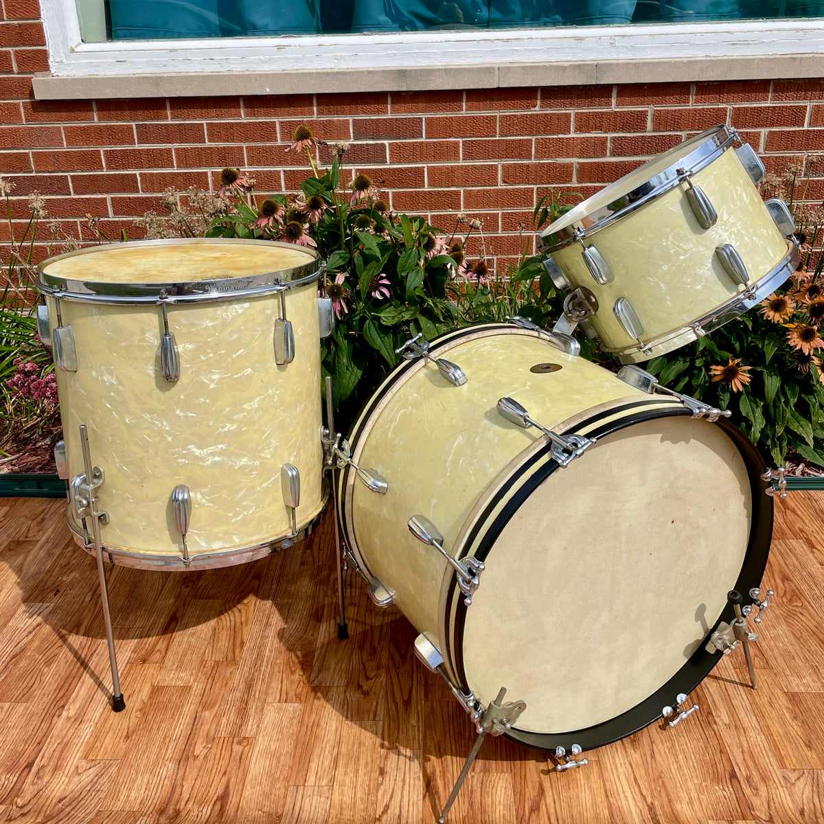 1940s-1950s Slingerland Radio King Drum Set White Marine Pearl 20/13/16