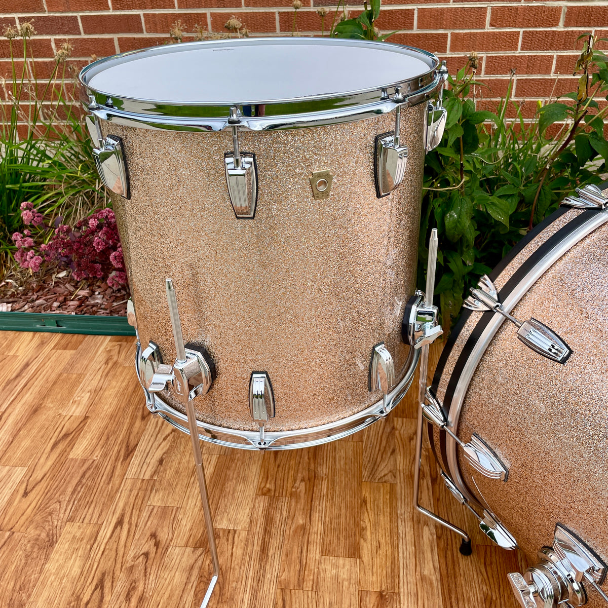 Ludwig Classic Maple 3pc New Yorker Drum Set Champagne Sparkle 12x22/12/16