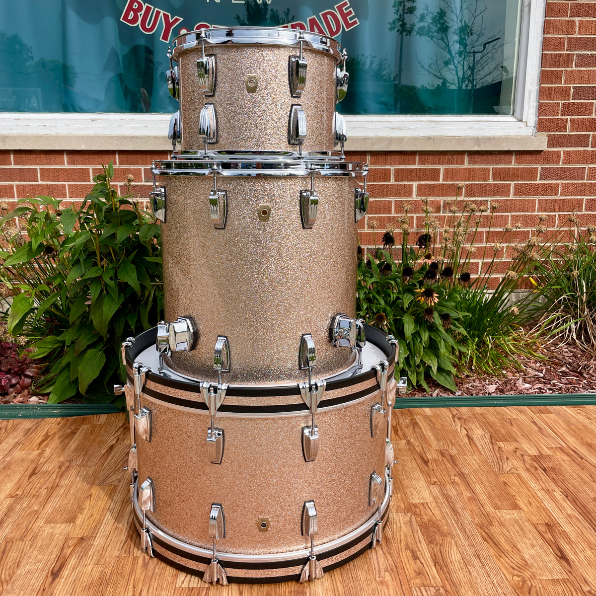 Ludwig Classic Maple 3pc New Yorker Drum Set Champagne Sparkle 12x22/12/16