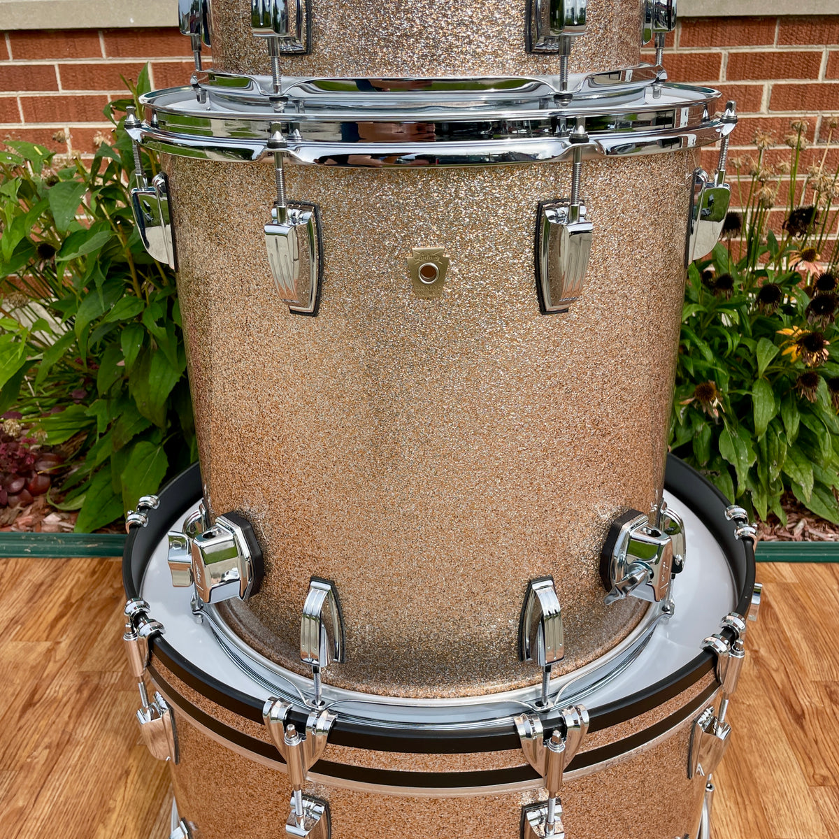 Ludwig Classic Maple 3pc New Yorker Drum Set Champagne Sparkle 12x22/12/16