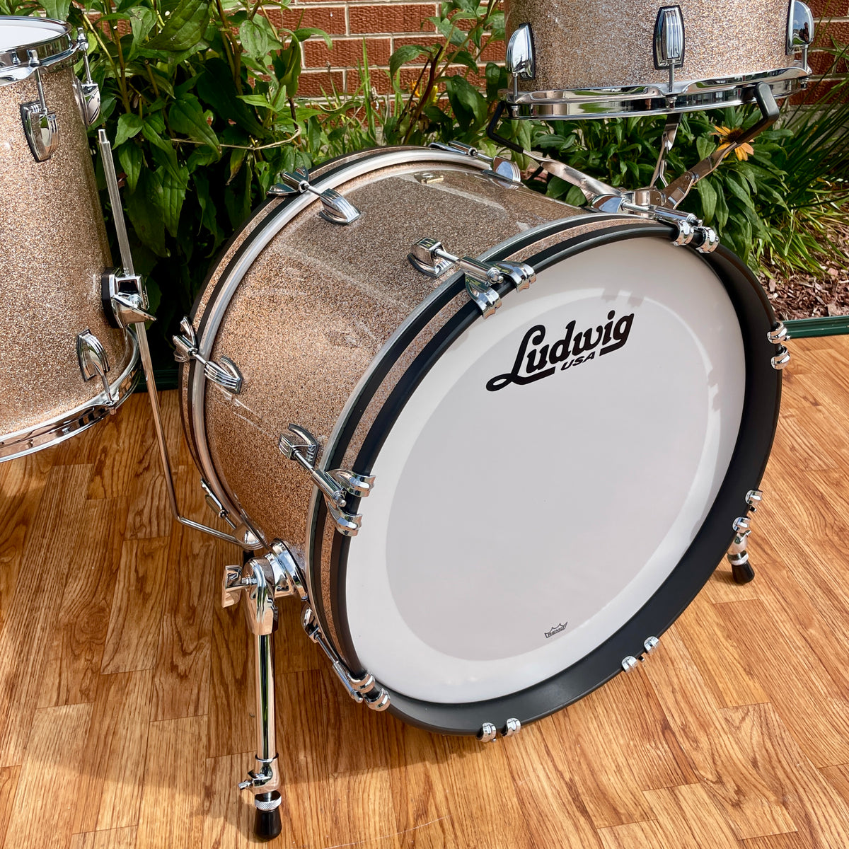 Ludwig Classic Maple 3pc Downbeat Drum Set Champagne Sparkle 12x20/12/14