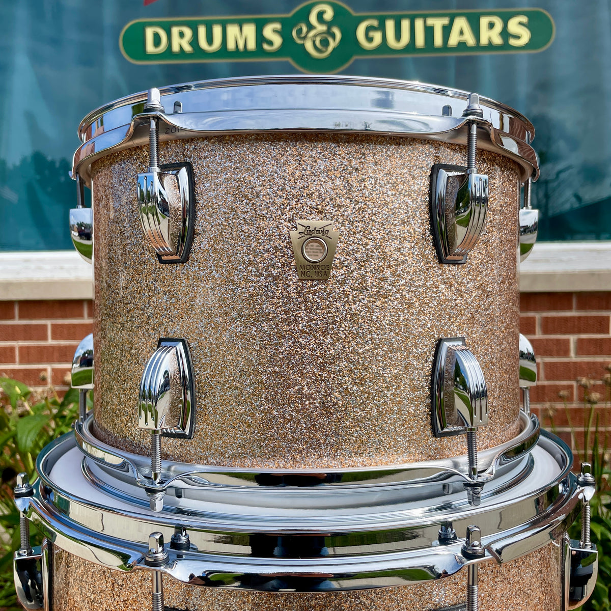 Ludwig Classic Maple 3pc Downbeat Drum Set Champagne Sparkle 12x20/12/14