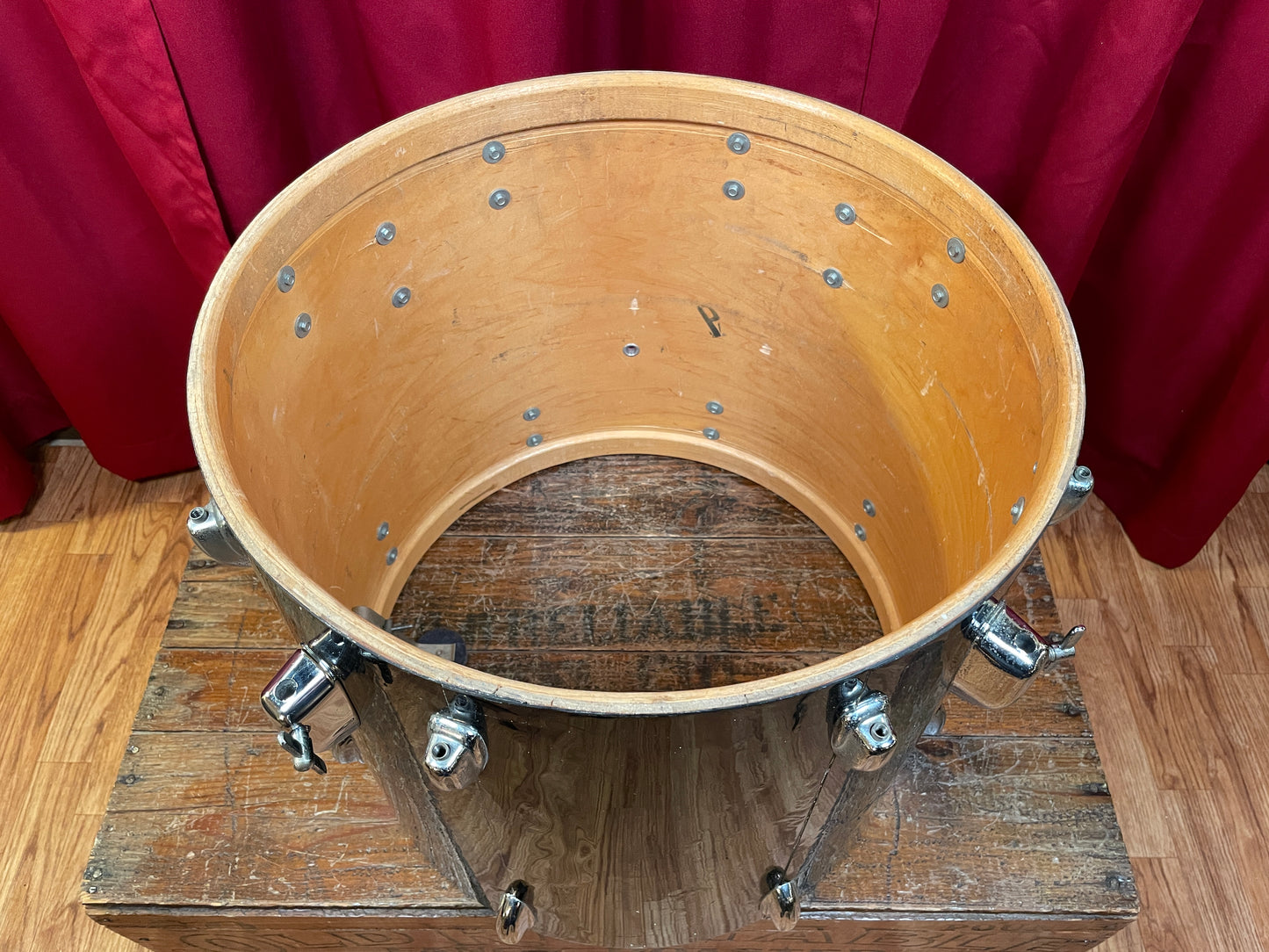 1970s Slingerland 16x18 Floor Tom Drum Black