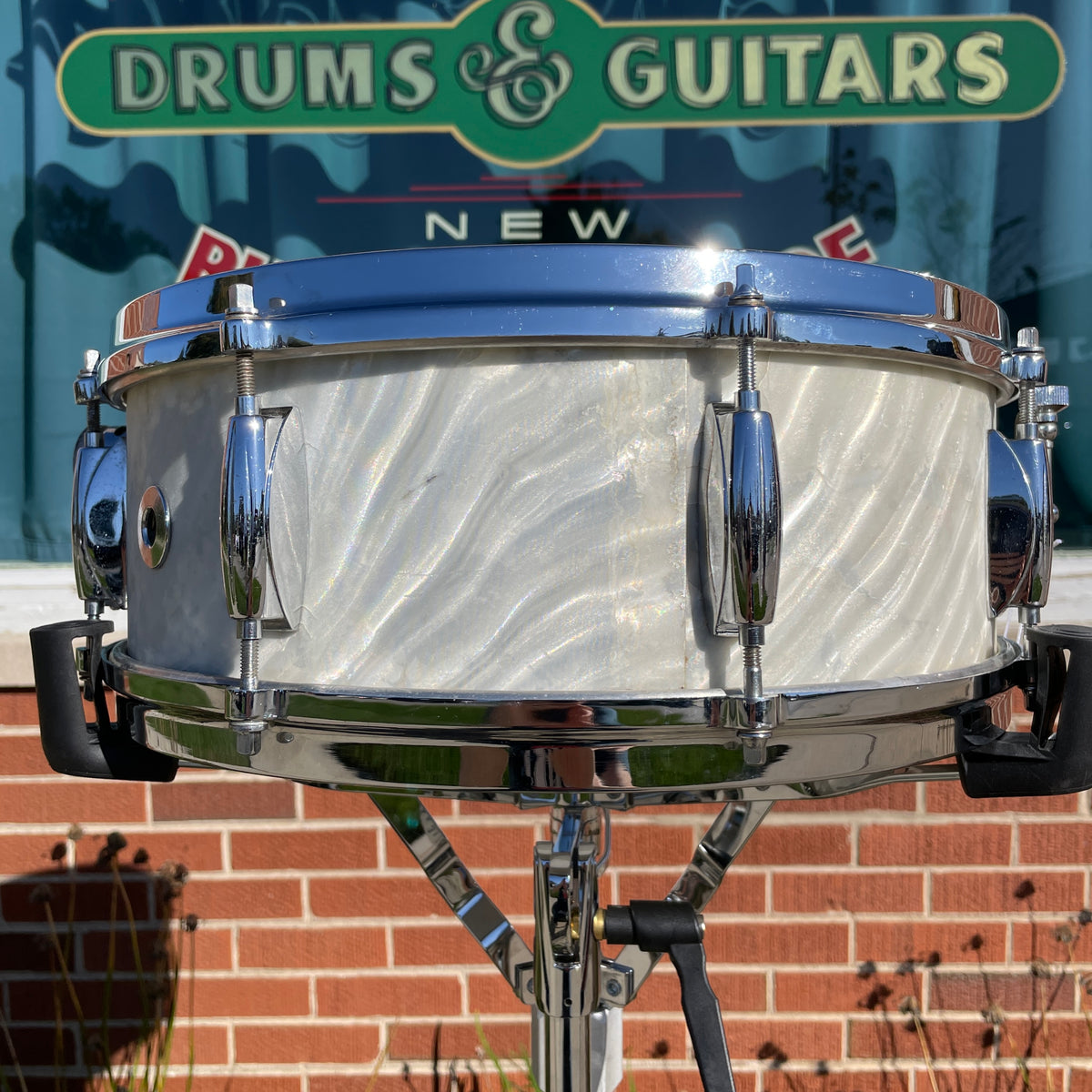 1960s Gretsch Name Band 5.5x14 Snare Silver (White) Satin Flame