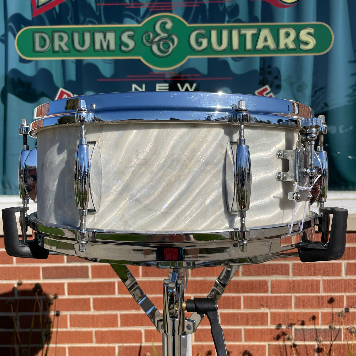 1960s Gretsch Name Band 5.5x14 Snare Silver (White) Satin Flame