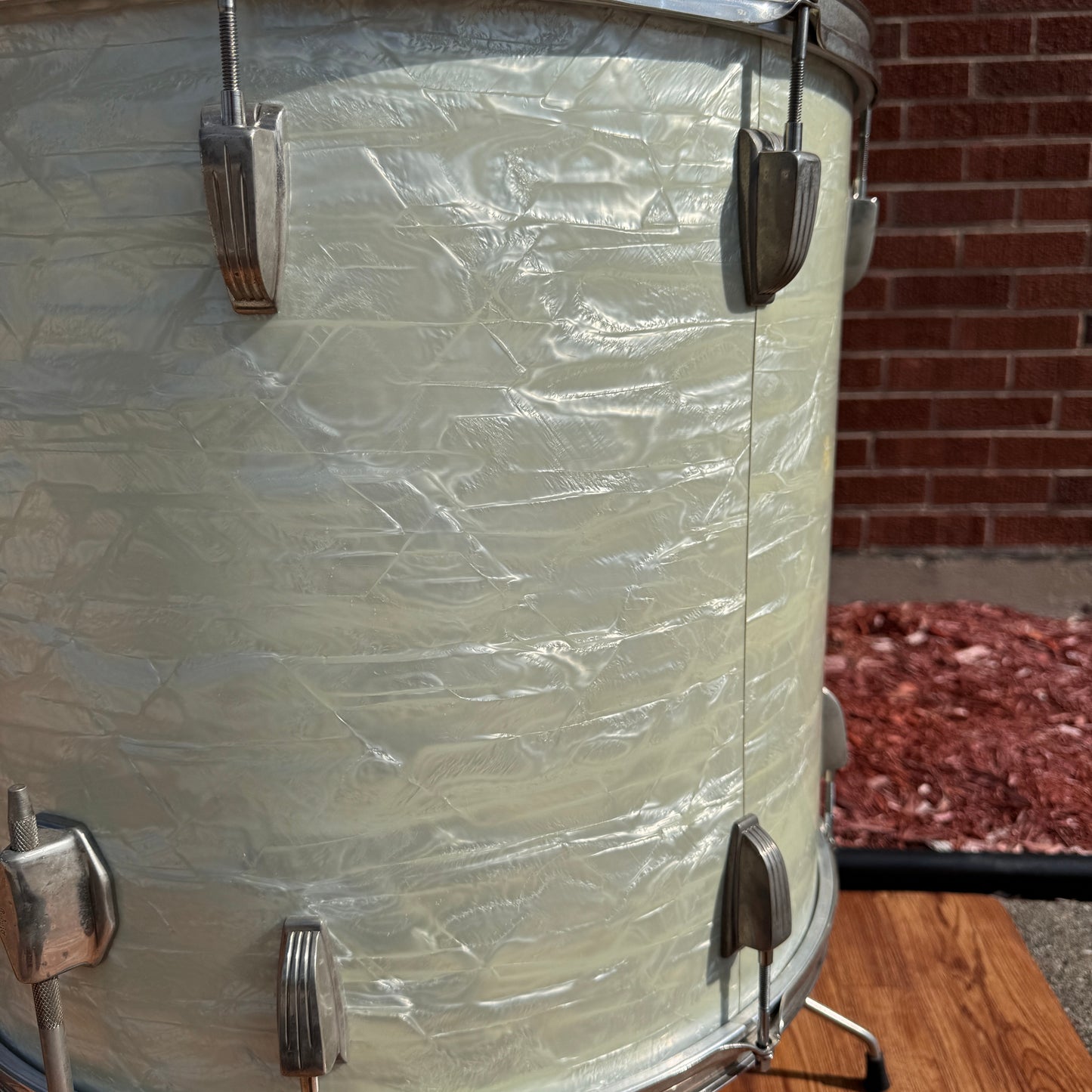 Early 1960's Ludwig Pre-Serial Super Classic 18x20 Floor Tom White Marine Pearl