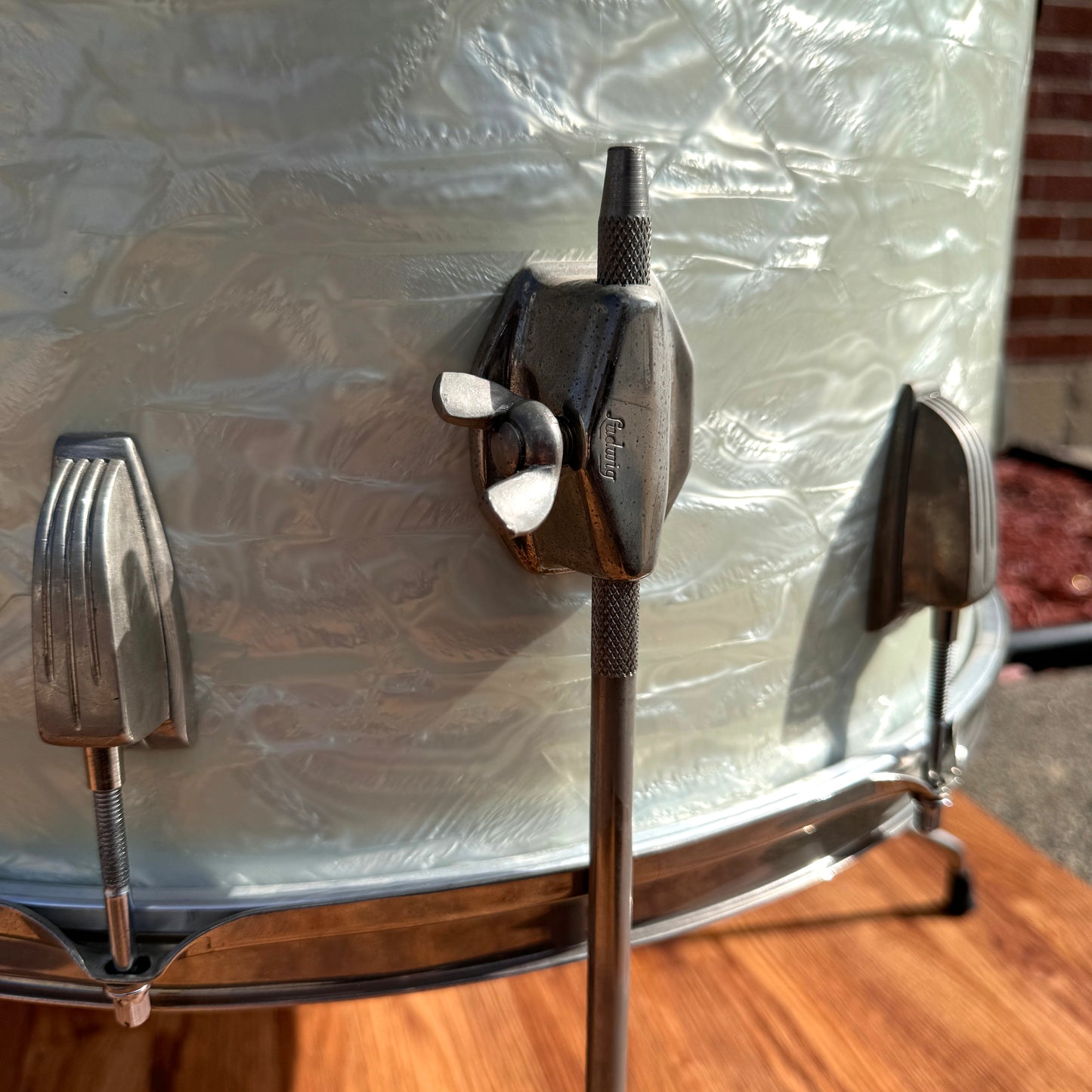 Early 1960's Ludwig Pre-Serial Super Classic 18x20 Floor Tom White Marine Pearl