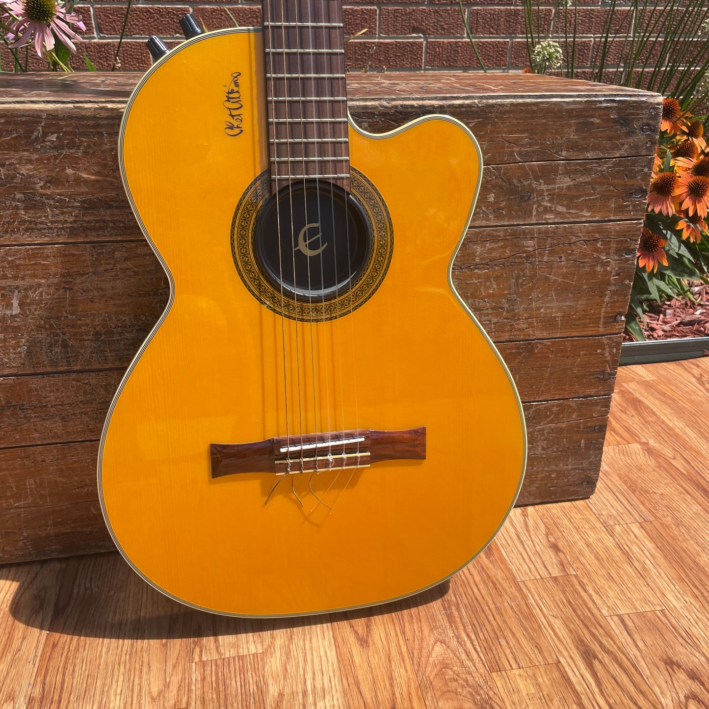 Epiphone Chet Atkins CEC Electric Classical Guitar Natural w/ OHSC