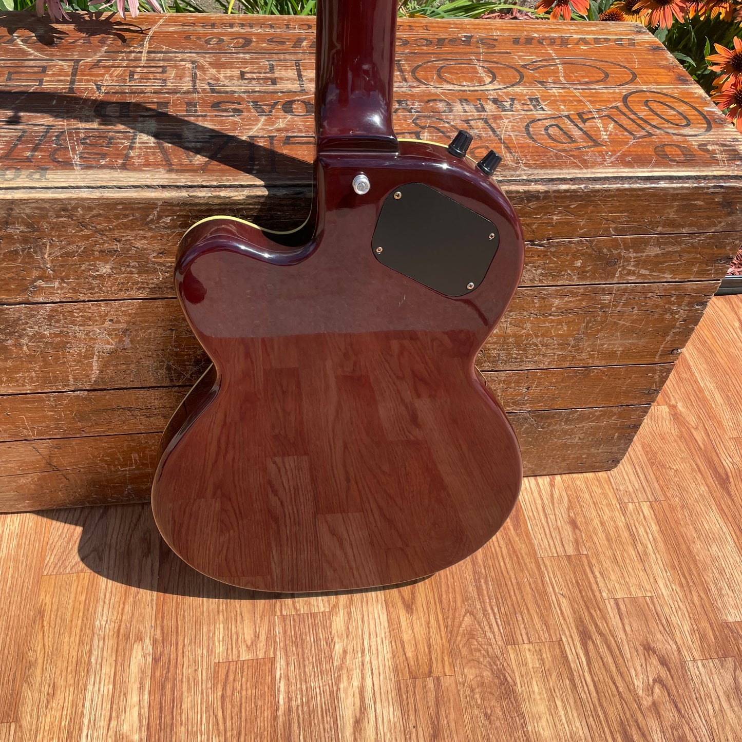 Epiphone Chet Atkins CEC Electric Classical Guitar Natural w/ OHSC