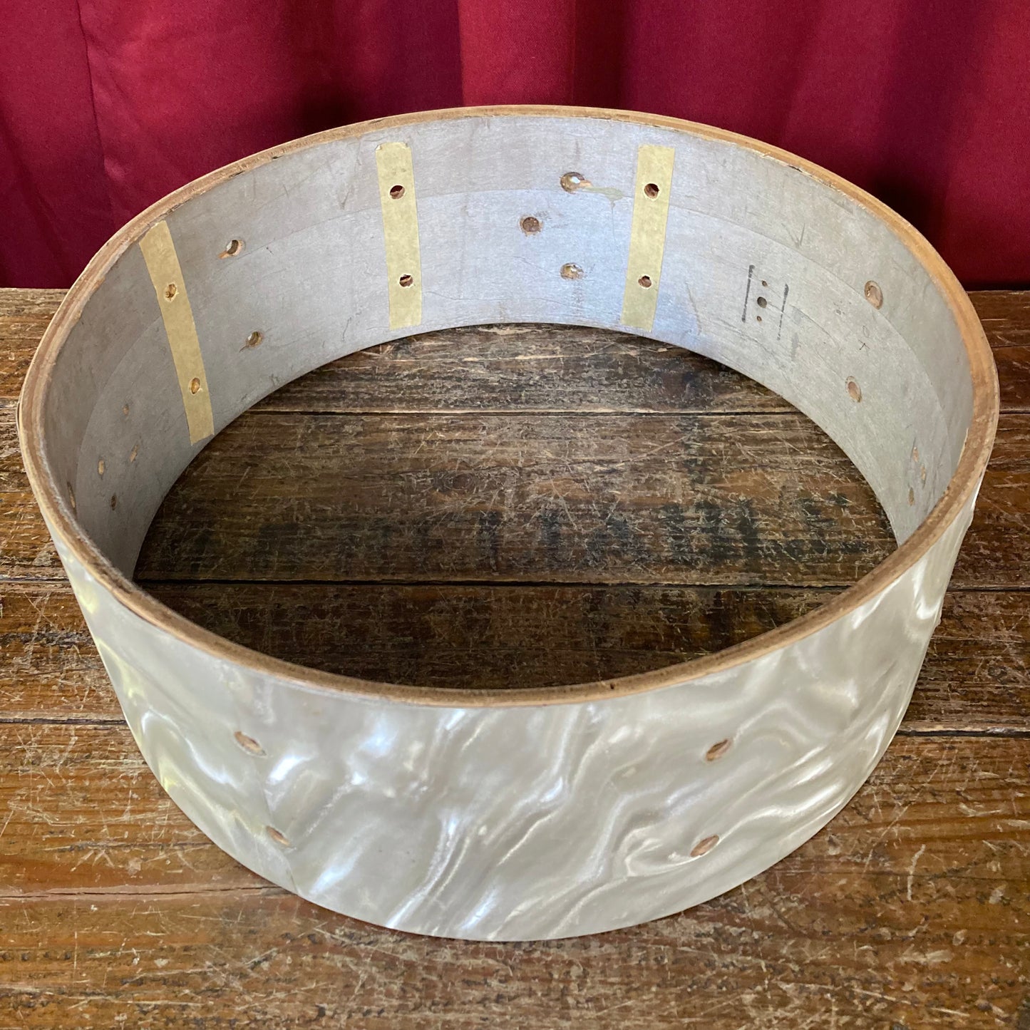 1960s Gretsch 5x14 Round Badge Snare Drum Shell White Satin Flame