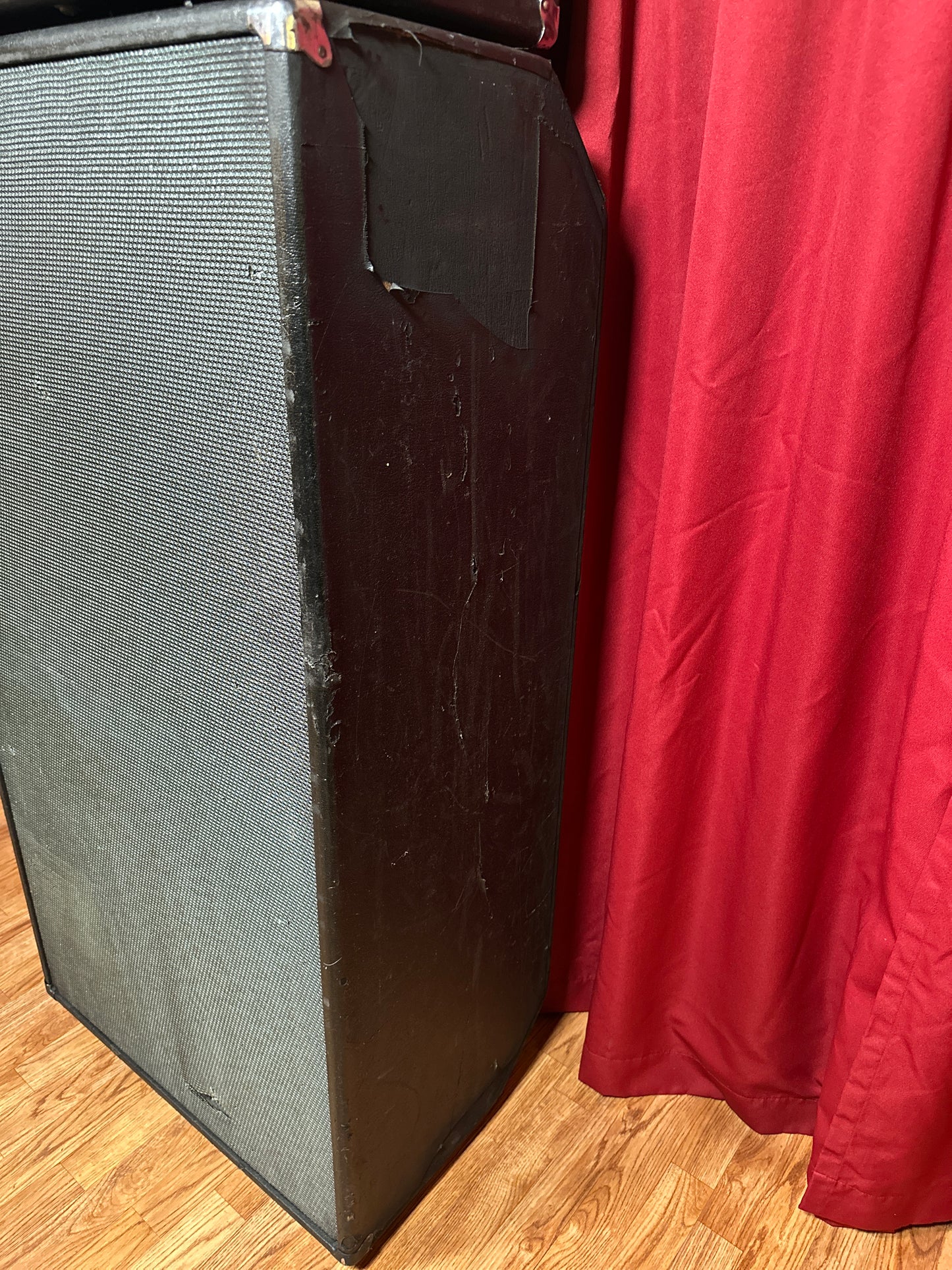 1976 Ampeg SVT 8x10 Bass Amplifier Cabinet