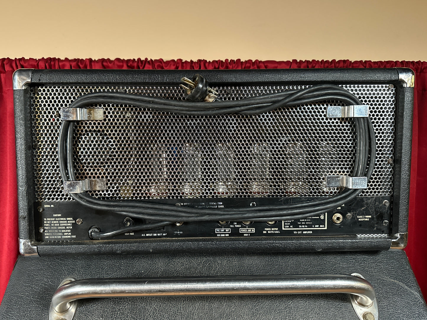 1976 Ampeg SVT Black Curved Line 300 Watt Bass Amplifier Head