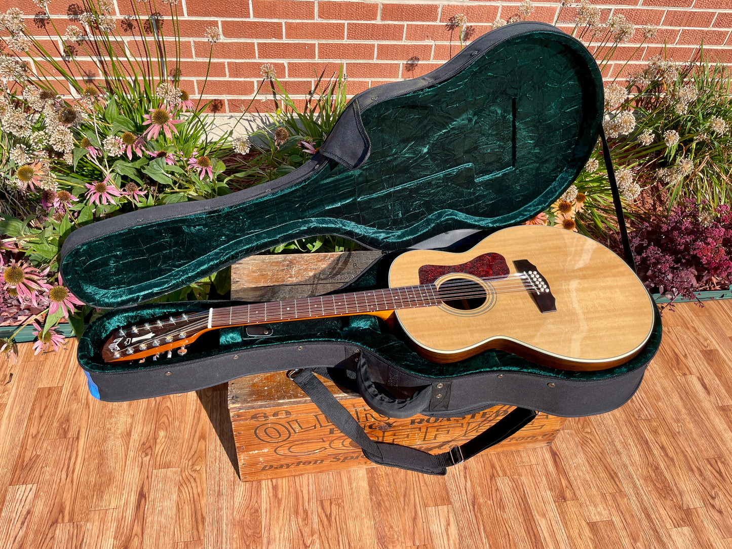 Guild F-1512E Westerly Collection 12-String Acoustic Electric Guitar Natural w/ Original Case