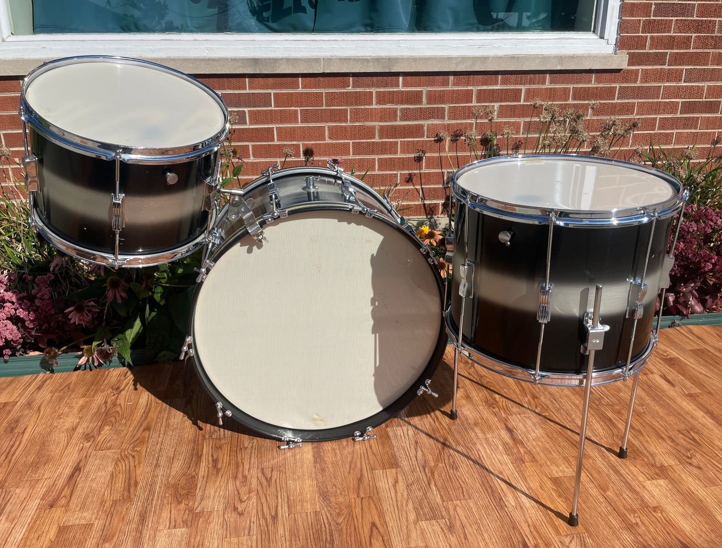 1961 Ludwig 3pc Club Date Drum Set Black/Silver Duco 22/13/15
