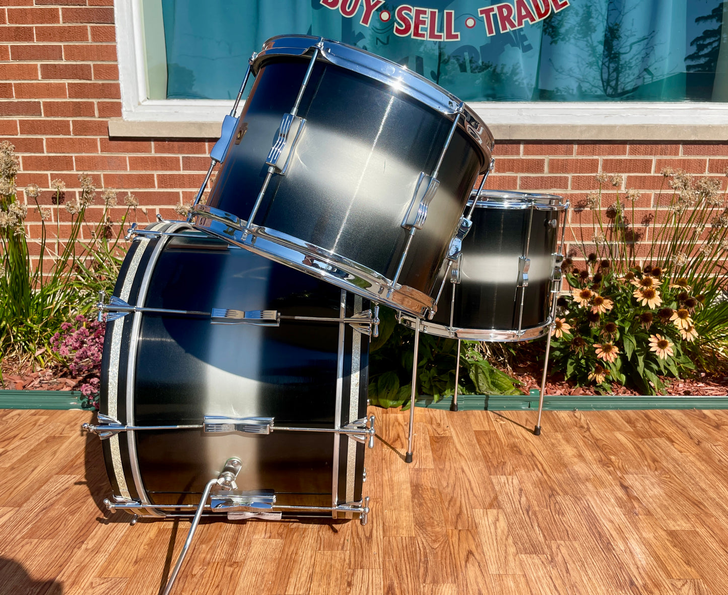 1961 Ludwig 3pc Club Date Drum Set Black/Silver Duco 22/13/15