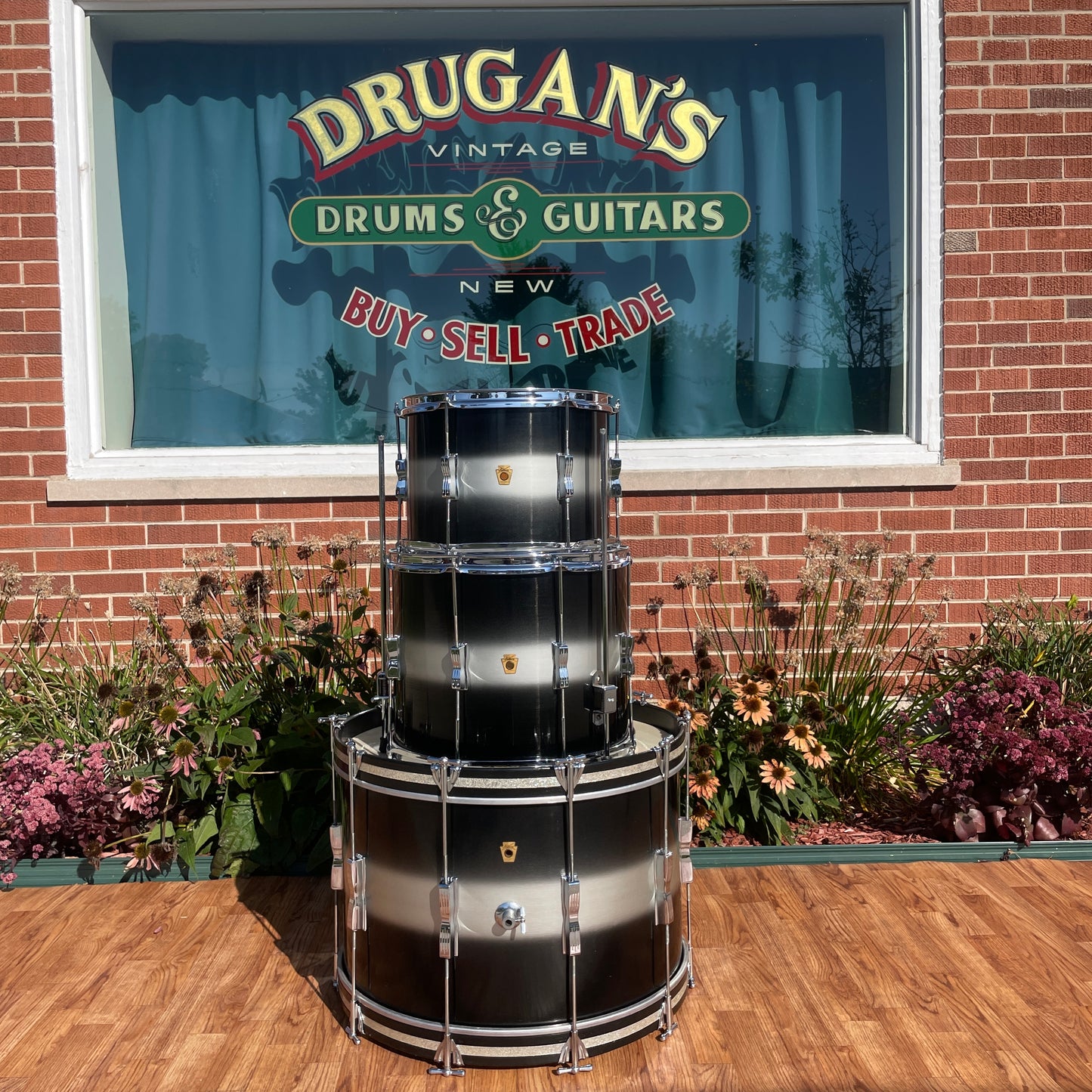 1961 Ludwig 3pc Club Date Drum Set Black/Silver Duco 22/13/15