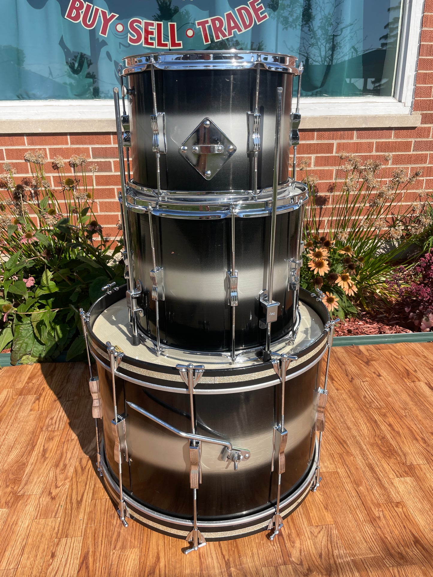 1961 Ludwig 3pc Club Date Drum Set Black/Silver Duco 22/13/15