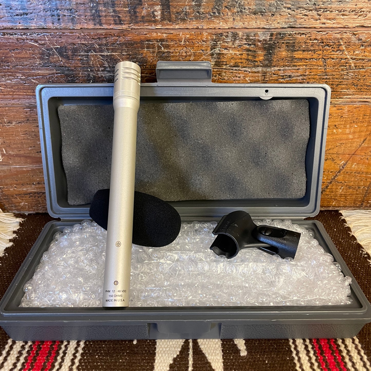 Shure SM81 Small Diaphragm Cardioid Condenser Microphone w/ Box