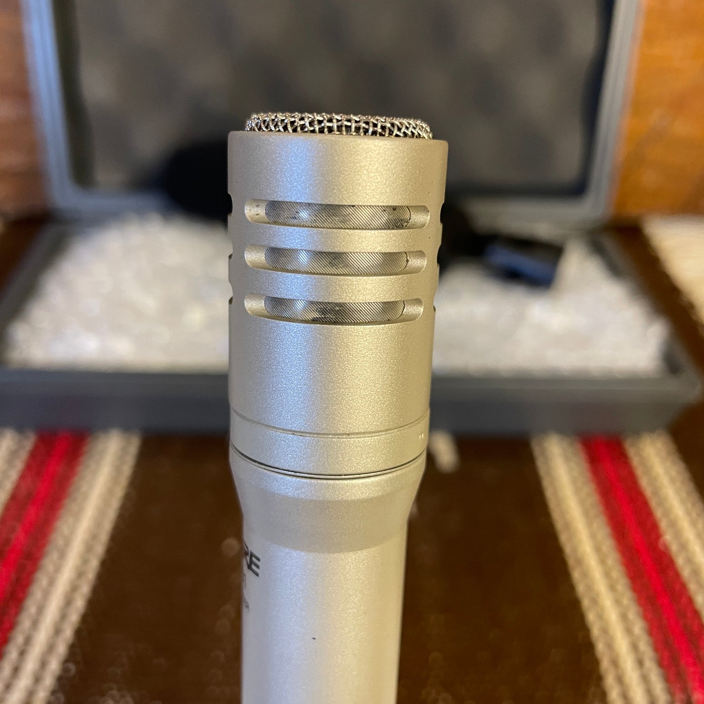 Shure SM81 Small Diaphragm Cardioid Condenser Microphone w/ Box