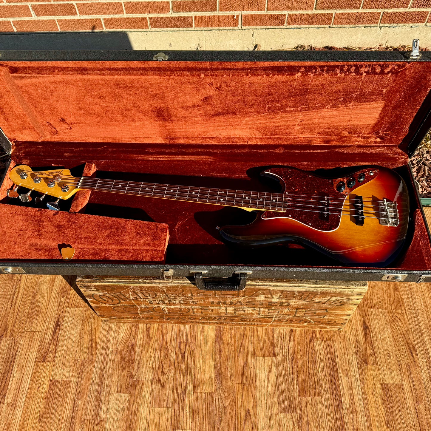 1997 Fender Noel Redding Signature '65 Reissue Jazz Bass Guitar Sunburst w/ OHSC