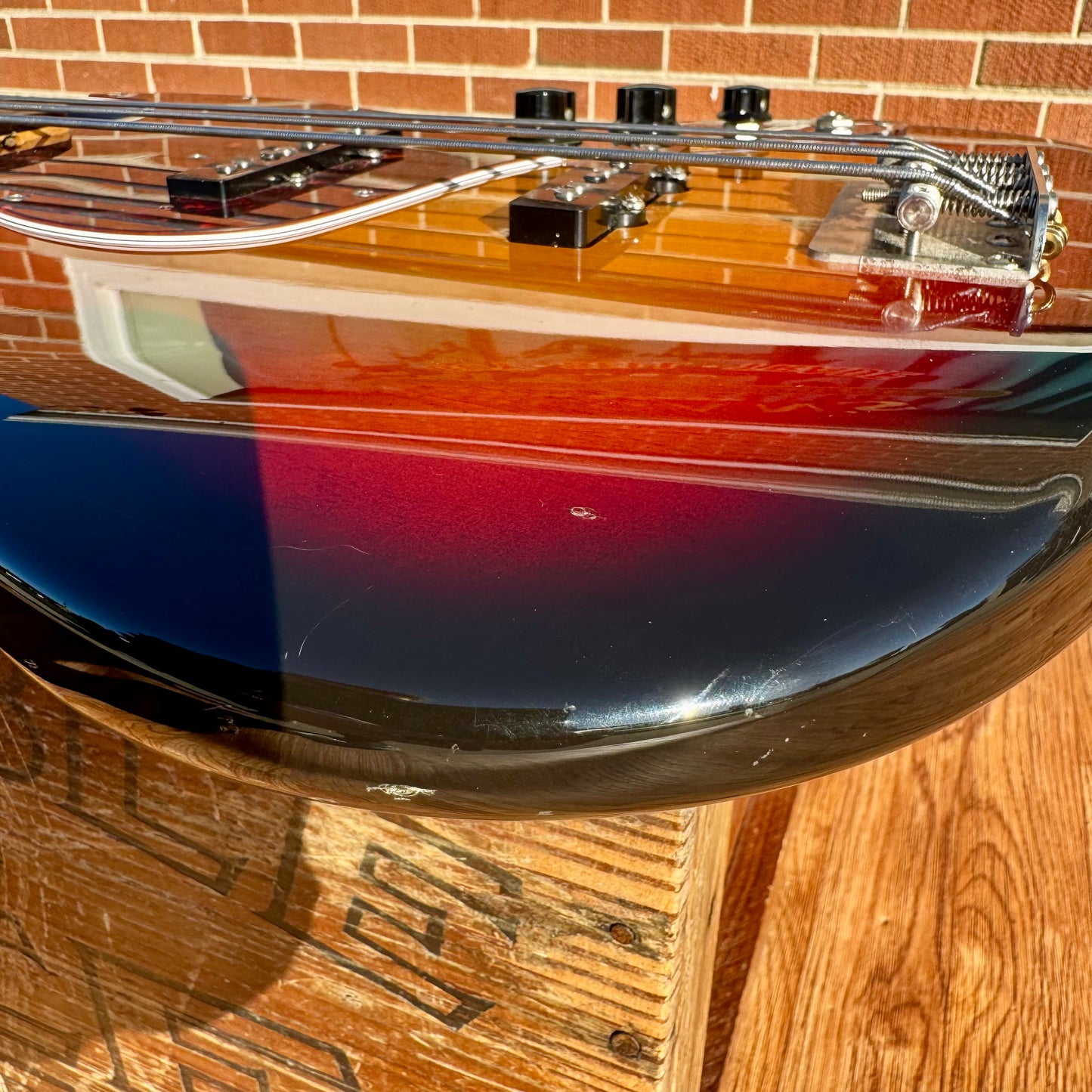 1997 Fender Noel Redding Signature '65 Reissue Jazz Bass Guitar Sunburst w/ OHSC