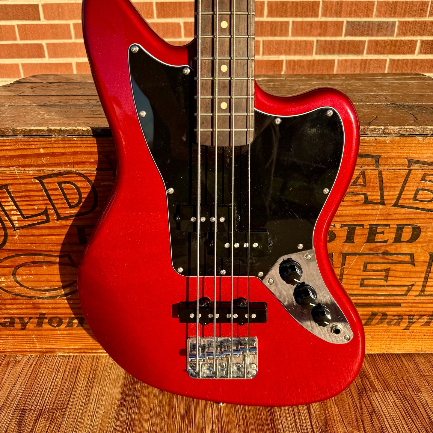 Fender Squier Vintage Modified Jaguar Bass Special SS Candy Apple Red Short Scale w/ Gig Bag