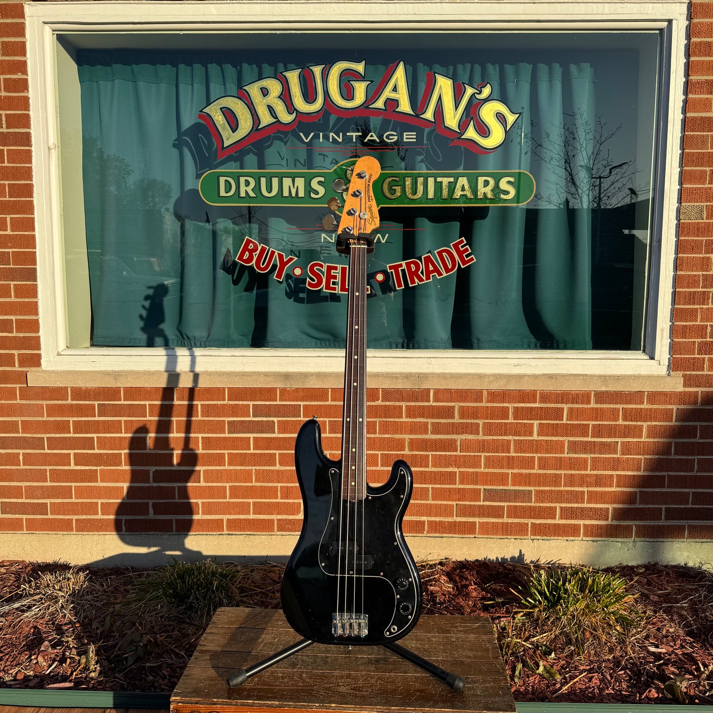 1983 Fender Squier Fretless Precision Bass Guitar Black Flame Maple MIJ w/Gig Bag