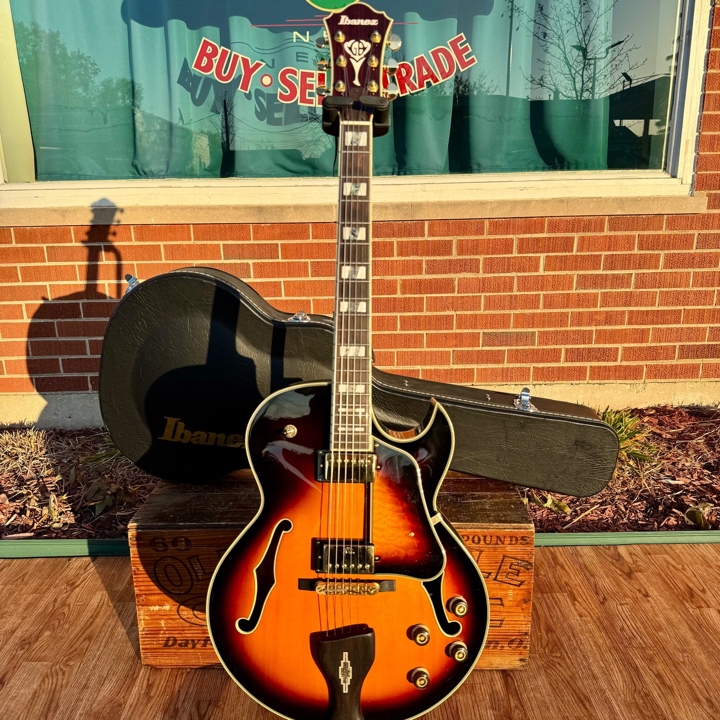 Ibanez LGB30 George Benson Signature Hollowbody Electric Guitar Vintage Sunburst w/ OHSC
