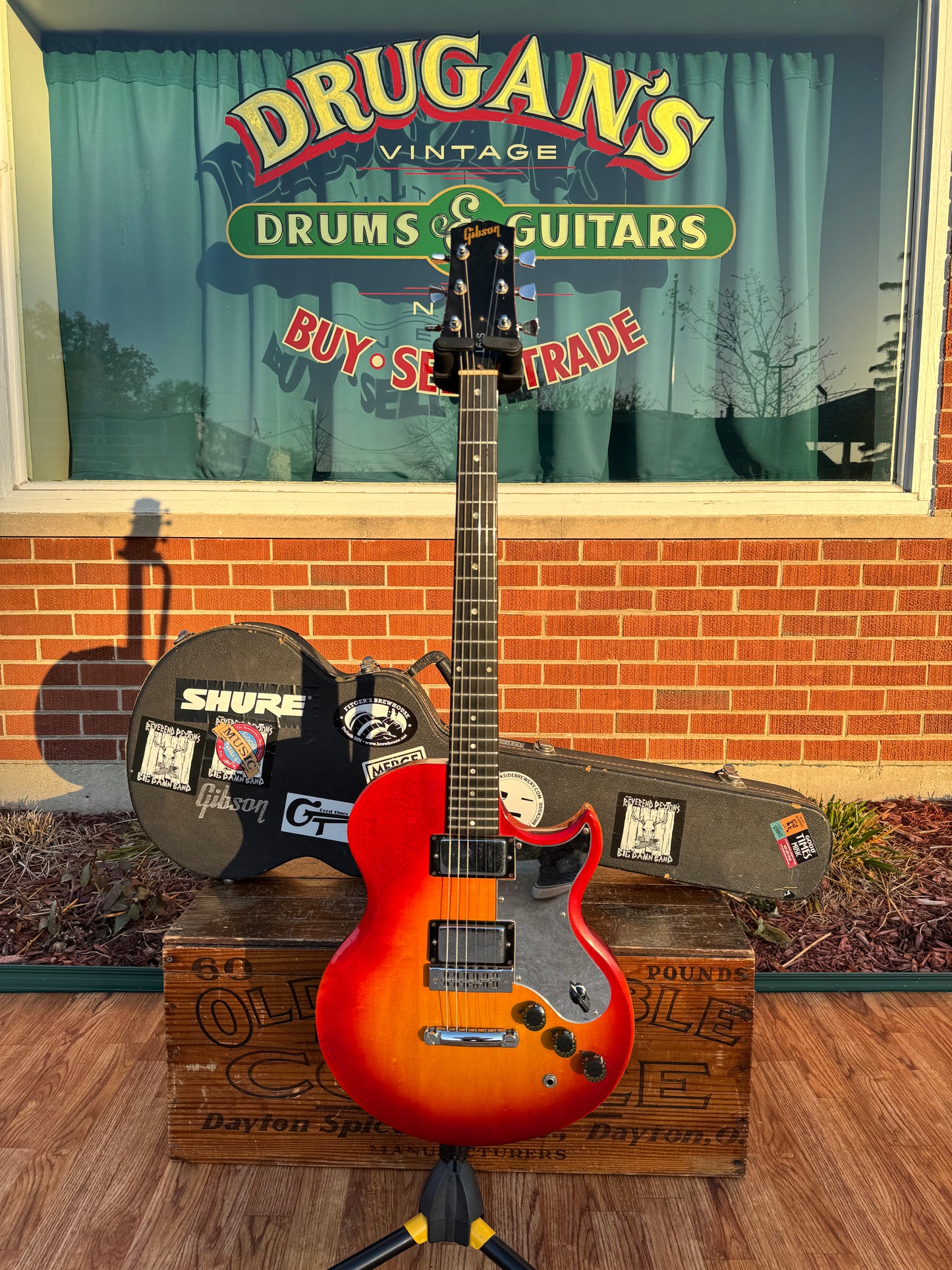 1970s Gibson L6-S Electric Guitar Cherry Sunburst w/ OHSC