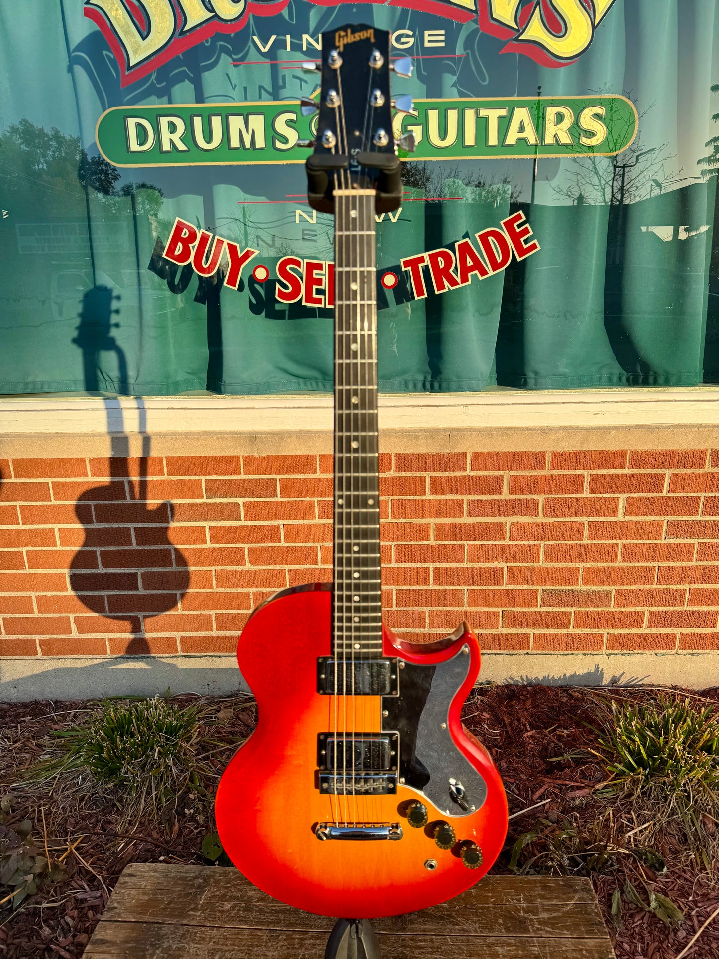 1970s Gibson L6-S Electric Guitar Cherry Sunburst w/ OHSC