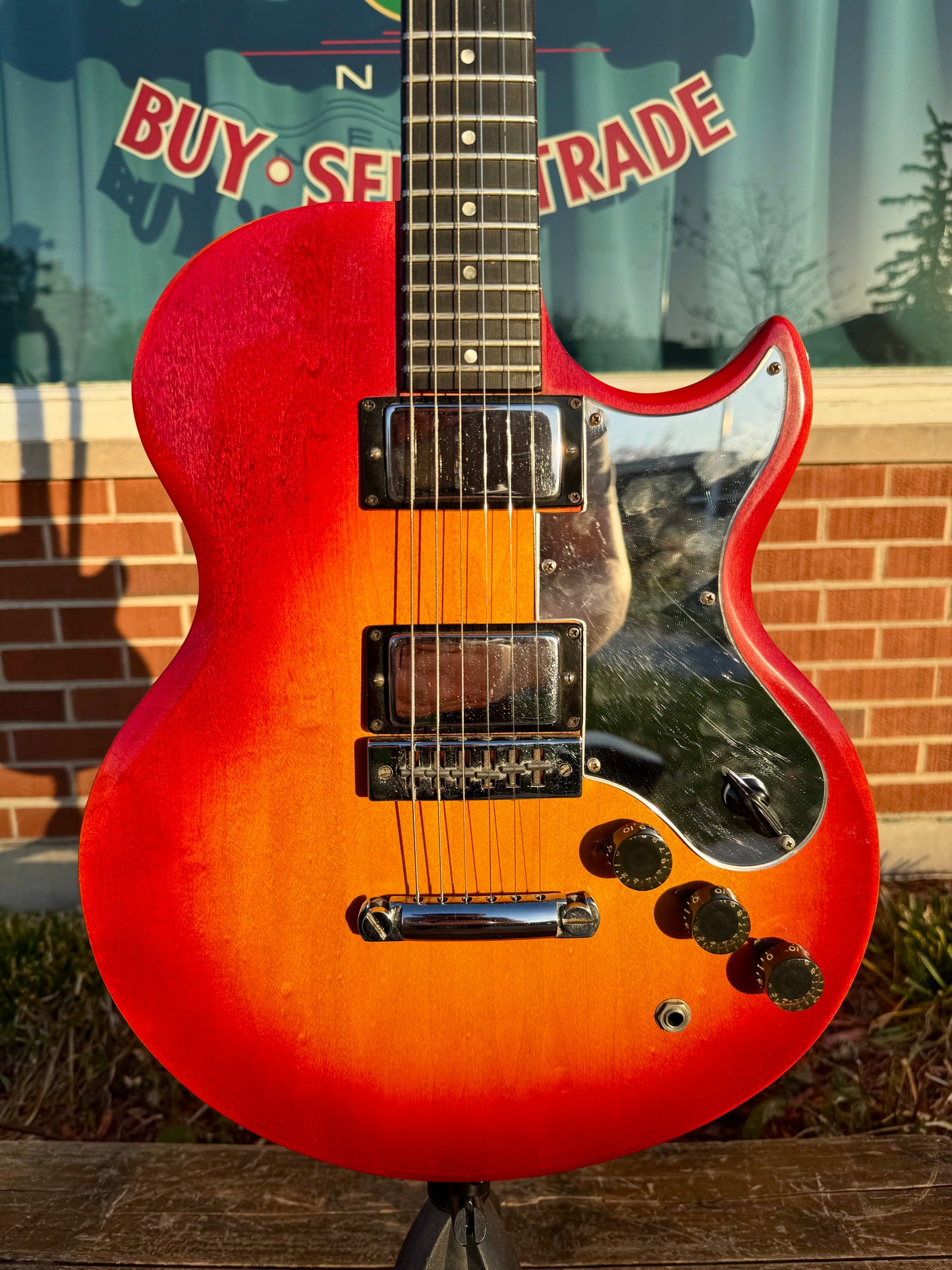 1970s Gibson L6-S Electric Guitar Cherry Sunburst w/ OHSC