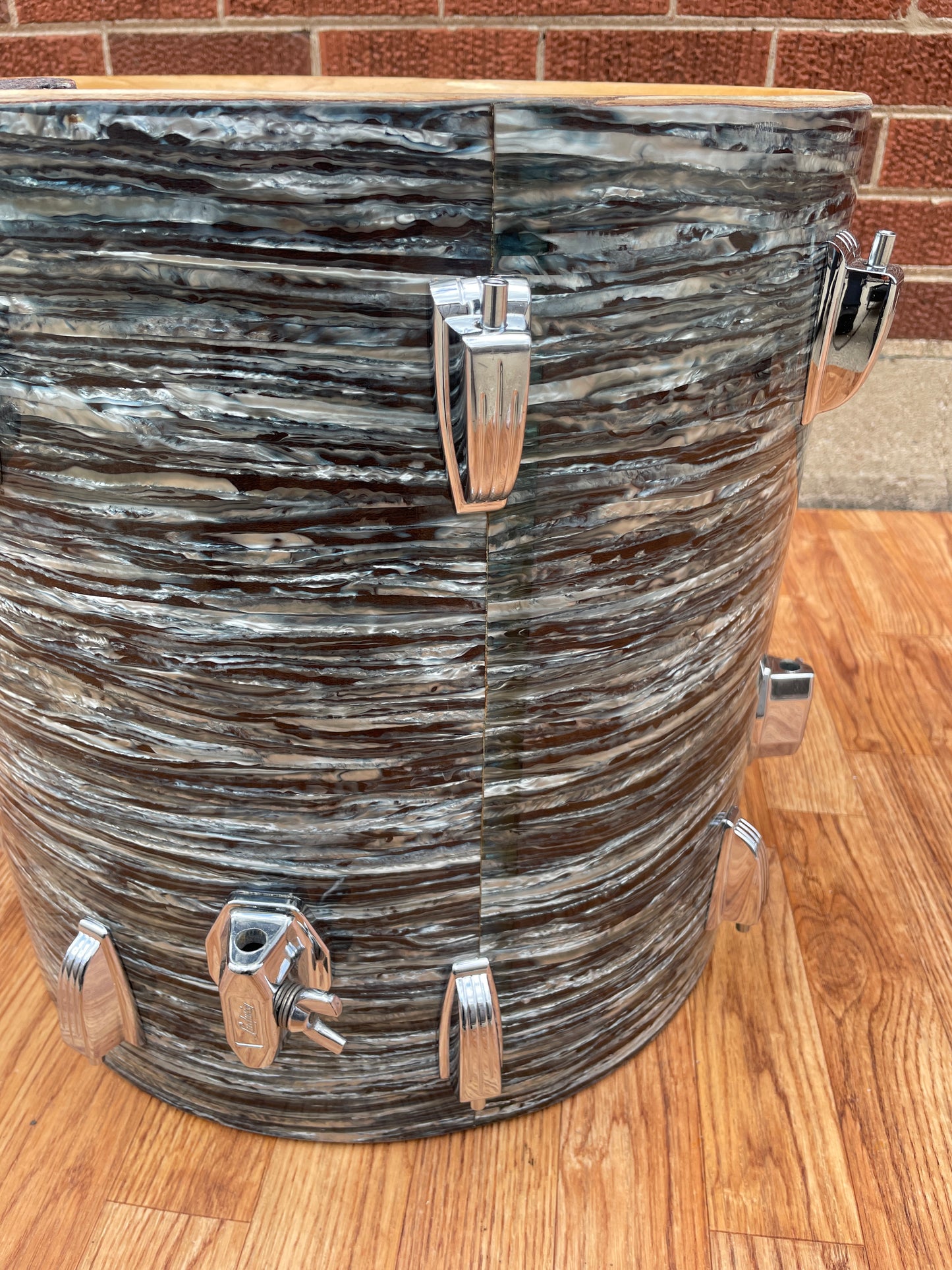 1960s Ludwig 16x18 Floor Tom Drum Oyster Blue Pearl