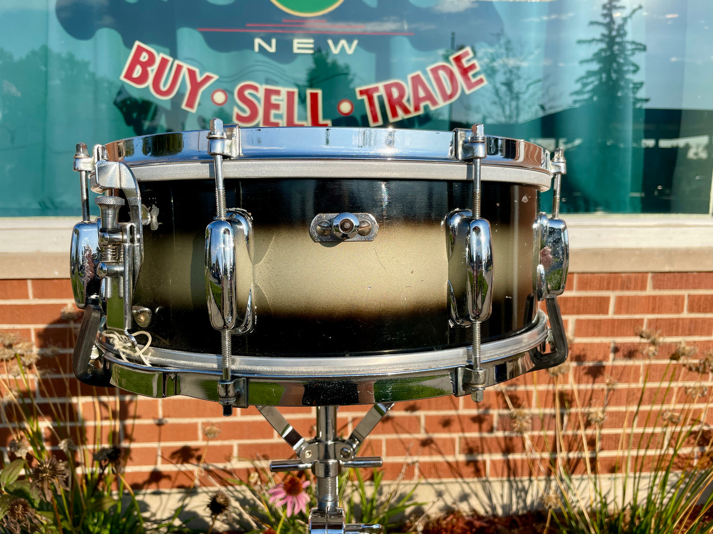 1960s Slingerland 5.5x14 Student Model No. 151 Snare Drum Black/Silver Duco
