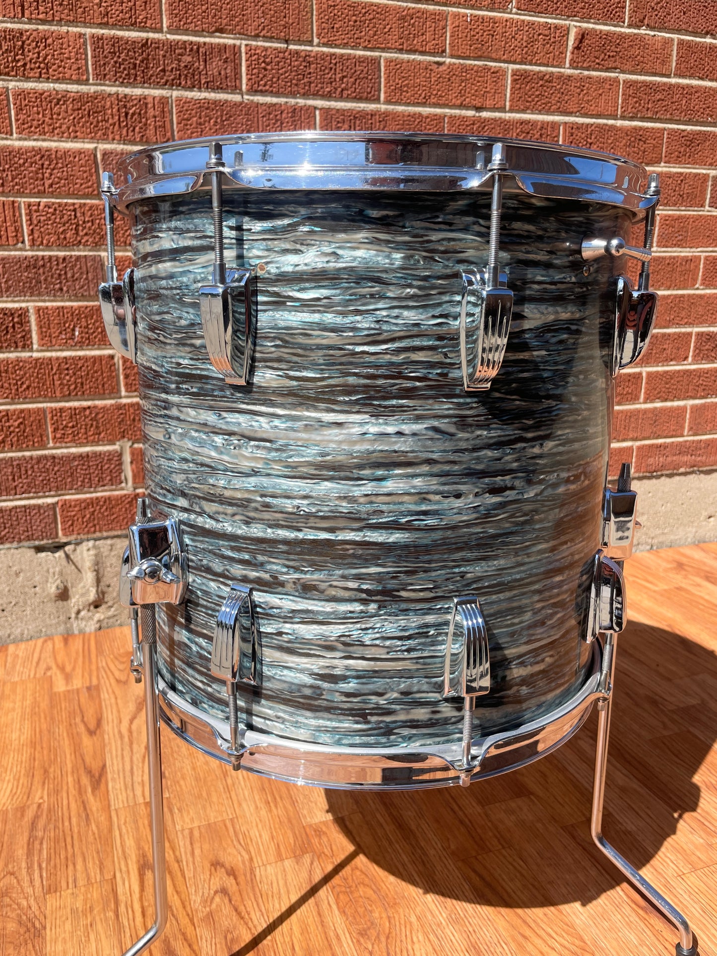 Early 1960s Ludwig 14x14 Floor Tom Drum Oyster Blue Pearl Pre-Serial